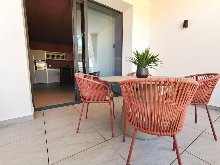 Torre G Luxury Appartamento Aeroporto di Catania Fontana Rossa